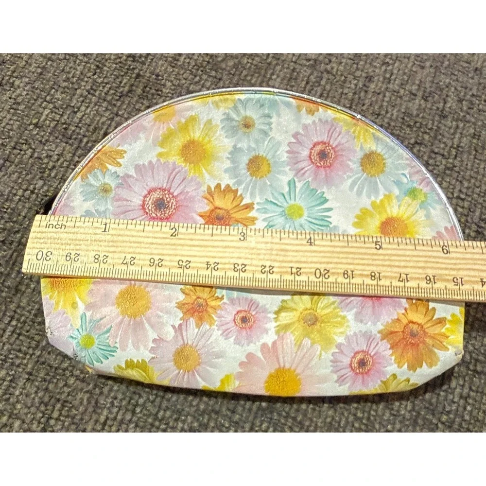 Nesting Cosmetic Bags Floral Daisy Pattern Set of 4 Pink Yellow Blue